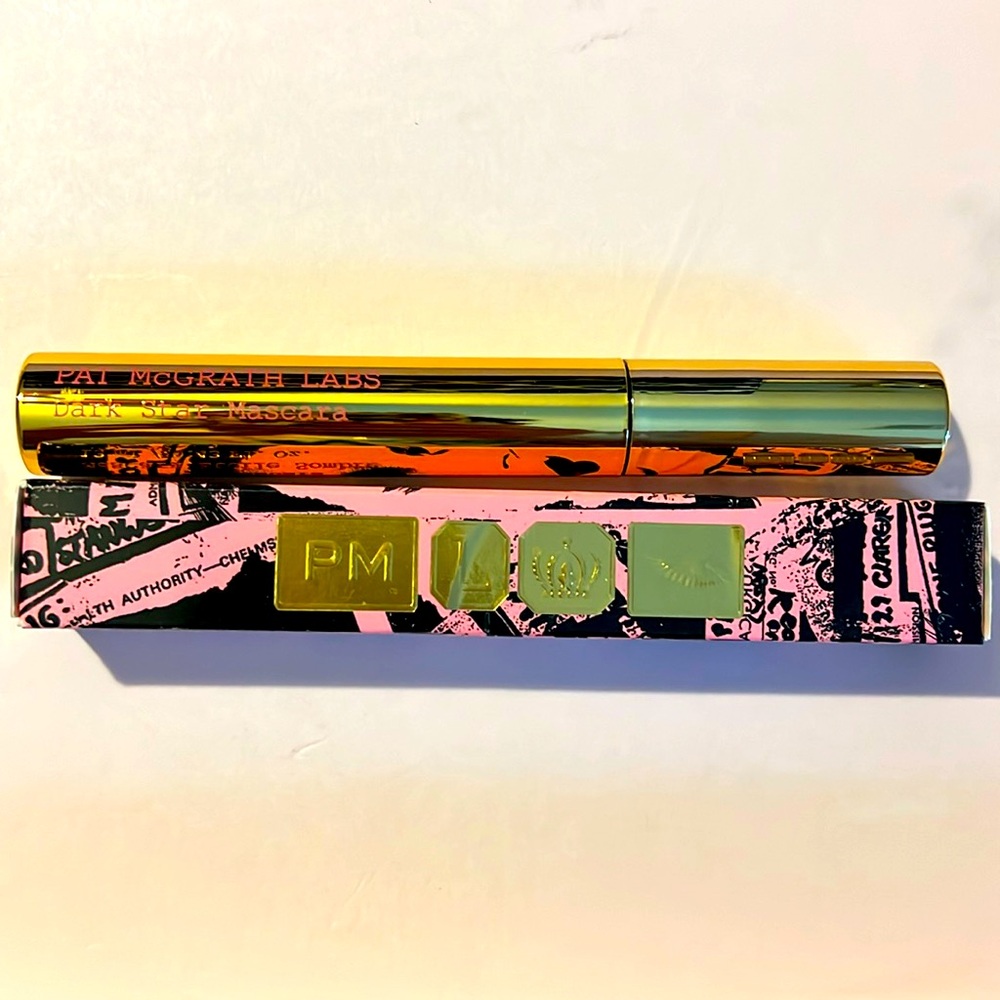 PAT McGRATH LABS
Dark Star Volumizing Mascara